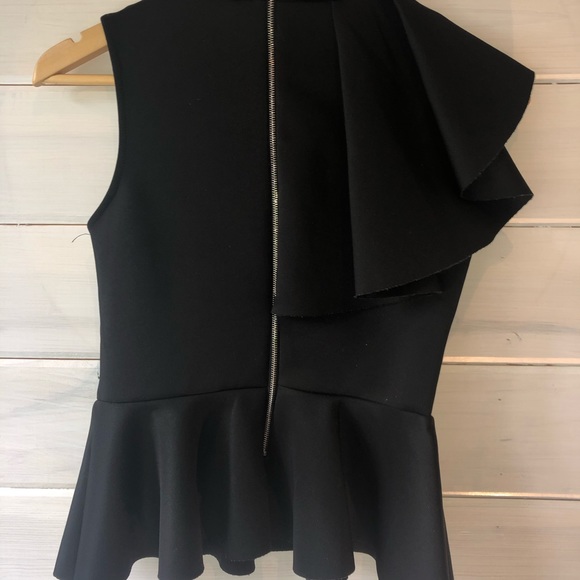 Lulu’s black peplum top - Picture 3 of 4